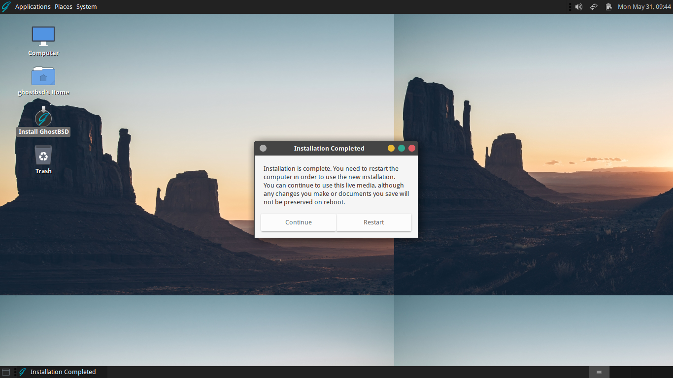 「GhostBSD 21.05.11」-「Installation Comleted」