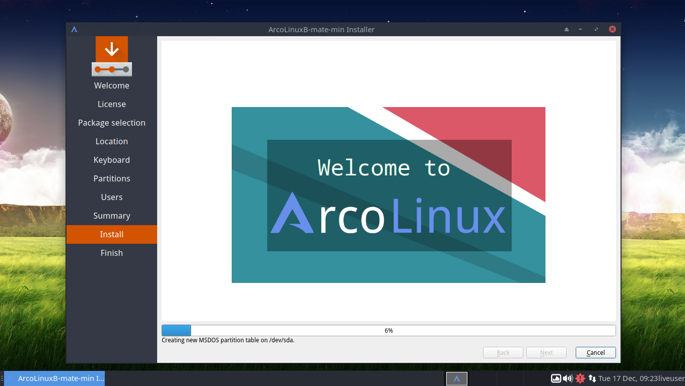 「ArcoLinux 19.12.15」-「インストール」「進行中」